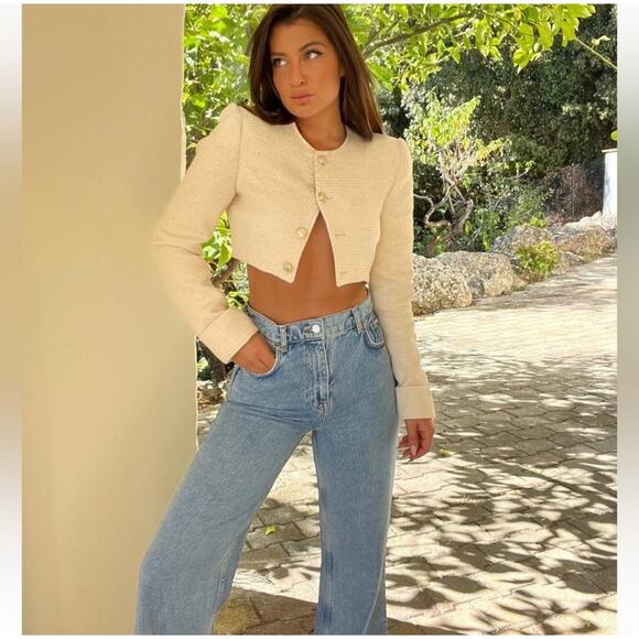 NWT Zara Cream Textured Cropped Jacket Gold Buttons Bloggers Fave Womens Size M - Picture 3 of 11